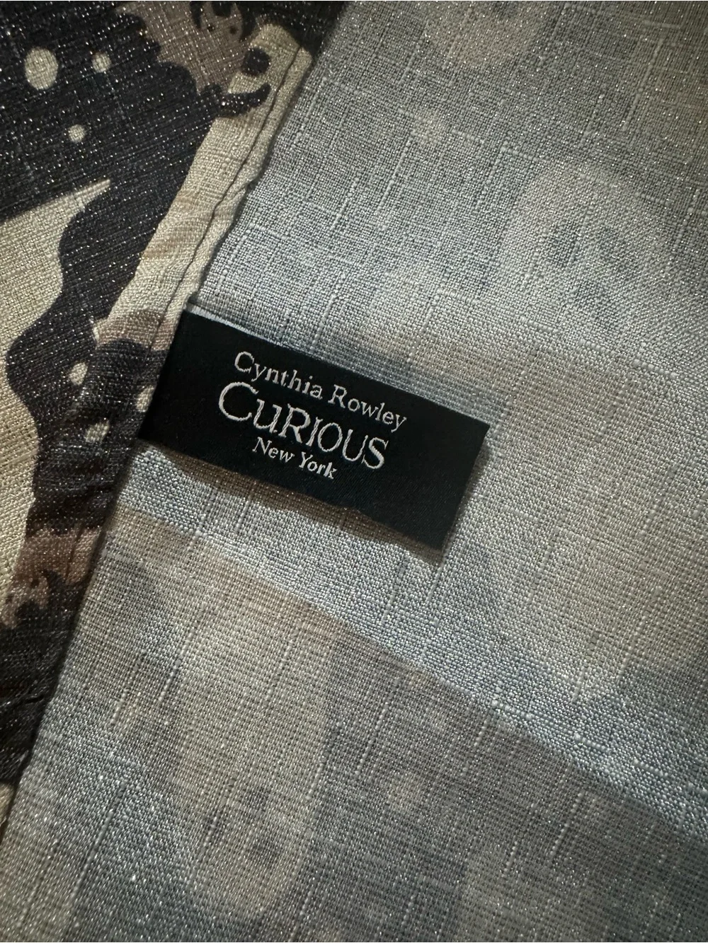 Cynthia Rowley Curious Halloween Metallic Round Tablecloth 70